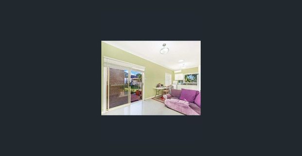Almost a house! Own entrance, private and secure Granny Flat open plan living with backyard - Photo 1