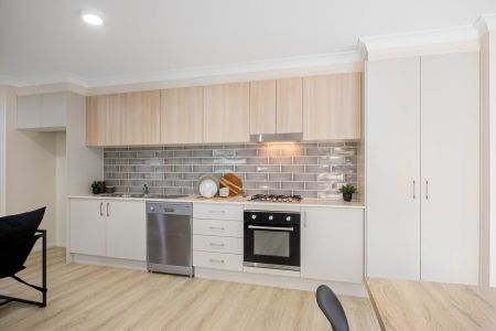 Ground Floor Apartment - With Airconditioning! - Photo 2