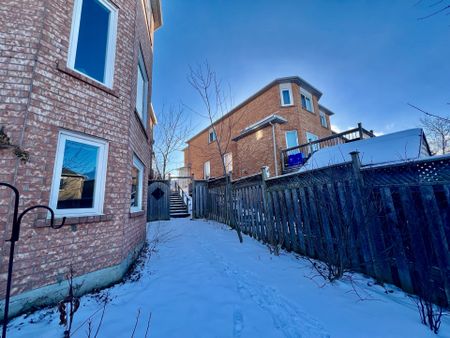 For Lease - 72 Fortune Crescent Unit# Walkout Basement Only, Richmond Hill, Ontario - Photo 2