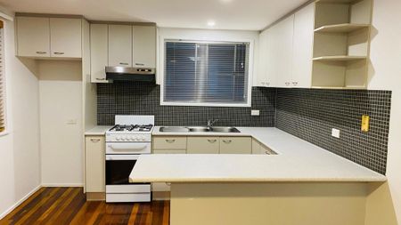 2/142 Pembroke Road, 4151, Coorparoo Qld - Photo 2