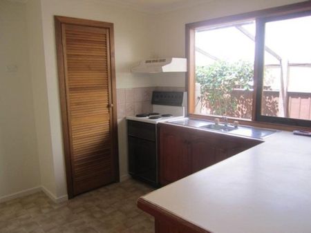 QUIET COURT LOCATION - Photo 3