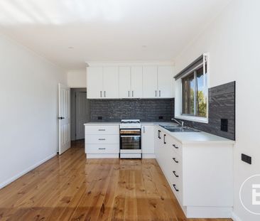 Updated 3 Bedroom Home in Convenient North Bendigo Location - Photo 4