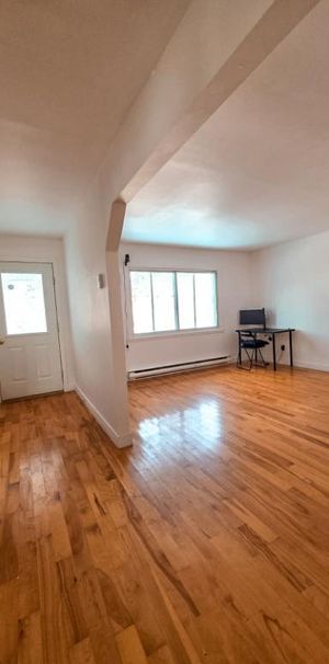 4 1/2 a louer Longueuil - Photo 1