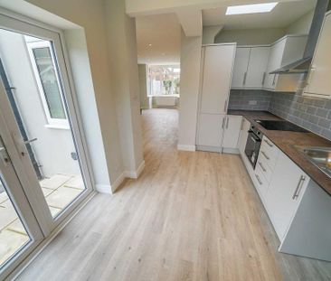 3 bedroom chalet to rent - Photo 3