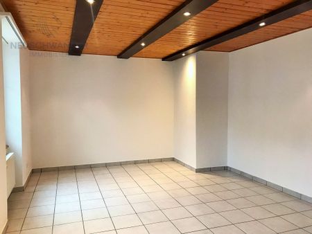 Recent kitchen close to the station - Photo 2