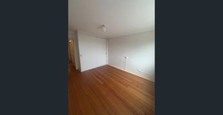 Three Bedroom and large Balcony - Photo 5