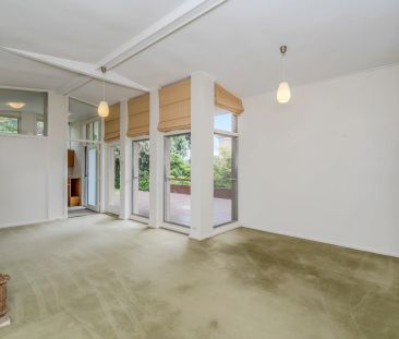 83 Jervois Street, Deakin. - Photo 6