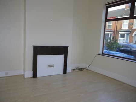 Newly refurbished 4 bed house - Photo 2