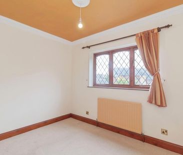 4 bedroom house to rent Millers Close, Rushden, Northamptonshire, NN10 - Photo 2