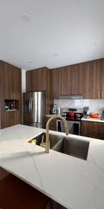 4.5 A LAVAL LUXUEUX ET TRÈS TRANQUILLE - Photo 4