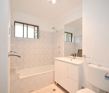 Renovated 2 Bedroom Unit!! - Photo 5