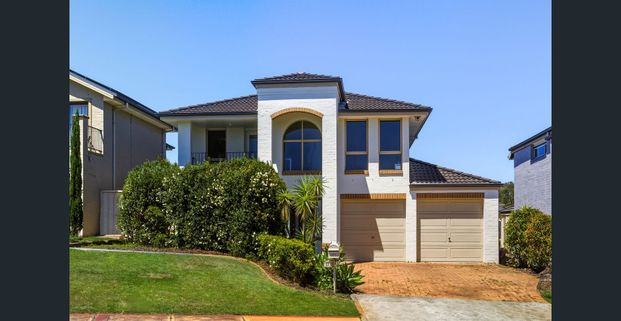 SPACIOUS FAMILY HOME WITH FLEXIBLE FLOORPLAN - Photo 1