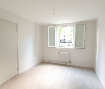 Type 4 refait à neuf de 73 m² – à côté du tram - Photo 2