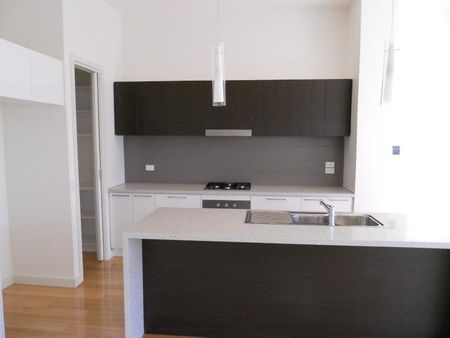 17A Agnew Street, Brighton VIC 3186 - Townhouse For Rent | Domain - Photo 4