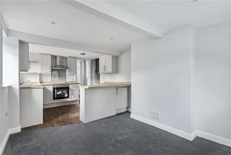 2 bedroom end of terrace house to rent - Photo 5