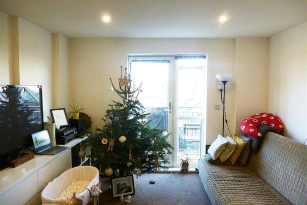 John Thornycroft Road - Photo 1