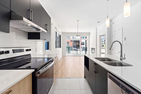 350 Boulevard De L'Amerique-Francaise, Gatineau, QC - Photo 2