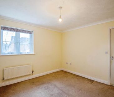 3 bedroom semi-detached house to rent - Photo 6