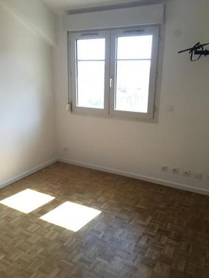 Location Appartement 1 pièce 18m² LYON 7ème - Photo 1