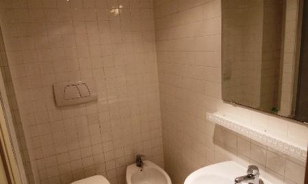 VILLA - PARIOLI: 180mq. 3-level house. Living, dining, 3 bedrooms, 4 baths, spacious kitchen, fireplace, parquet floors, balconies, roof terrace, private garden. Ref. 275 - Foto 5