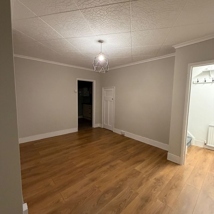 2 Bed Terraced House, Dalton Avenue, CR4 - Photo 1