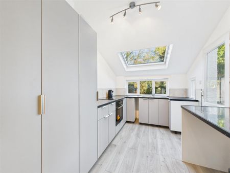 3 bedroom semi-detached house to rent - Photo 3