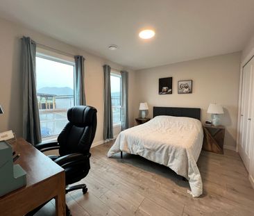 Brand New 3 Bedroom Townhome - Photo 4