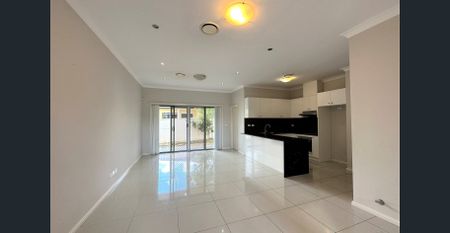 MODERN THREE BEDROOM VILLA - Photo 4