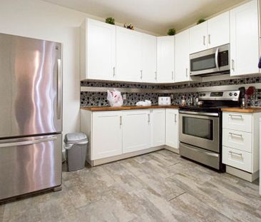 233 Arlington Avenue - 1 - Photo 4