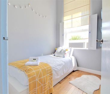 2 Bedroom - Photo 4