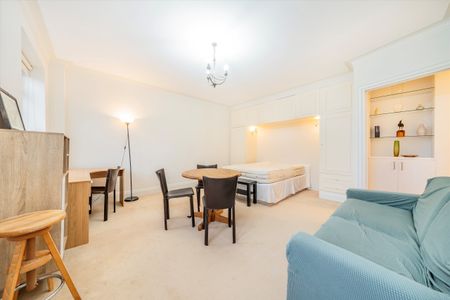 Vicarage Court, London, W8, London - Photo 2