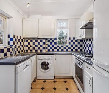 3 bedroom character property to rent - Photo 5