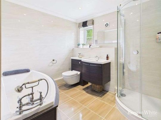 Hammersley Lane, Penn, HP10 - Photo 1