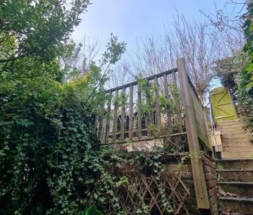 Saunders Park View, Brighton 2 bedroom terraced house to rent - Photo 4