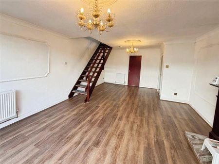 3 bedroom link detached house to rent - Photo 2