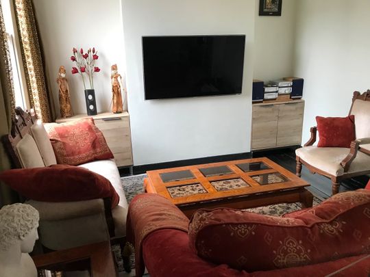 1 Bed Flat, Shorrolds Road, SW6 - Photo 1