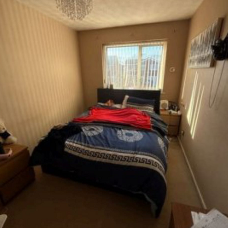1 bedroom in a house share to rent - Photo 3
