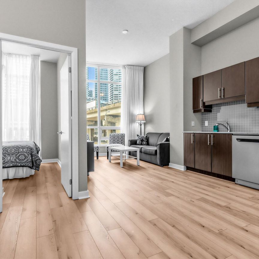 For Lease - 18 Harbour Street Unit# 202, Toronto, Ontario - Photo 1