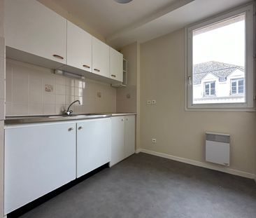 Location Appartement 2 pièces 48m² ORLEANS 45000 - Photo 3