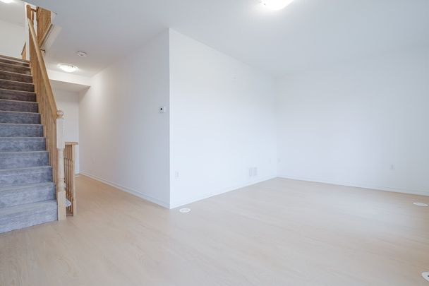 For Lease - 2655 Deputy Minister Path, Oshawa, Ontario - Photo 1