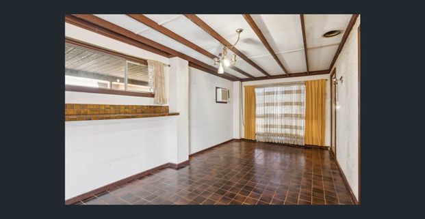 Spacious Family Home 3-bedroom, 1-bathroom available for rental in Parafield Gardens - Photo 1