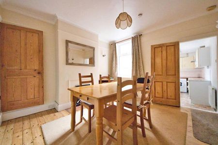 2 bedroom terraced house to rent - Photo 3