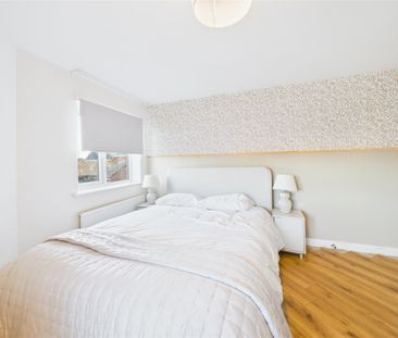 3 bedroom Semi-detached house to rent - Photo 6