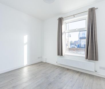 Leigh Road, Leigh, WN7 - Photo 6