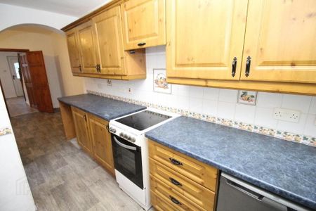 29 Castlereagh Parade, Belfast, BT5 5GT - Photo 2
