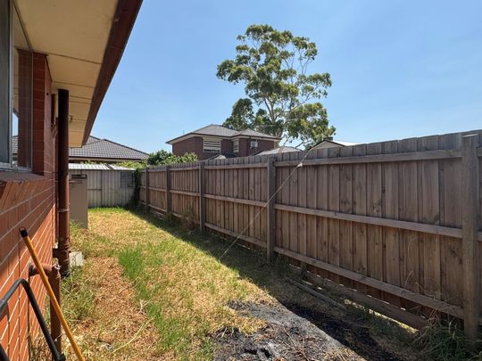 Cozy 2-Bedroom Gem Just Steps from Dandenong Market - Photo 1