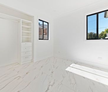 Spacious, Modern & Comfortable – the Perfect 2-Bedroom Rental - Photo 6