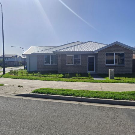 Large four bedroom affordable housing house - Photo 4