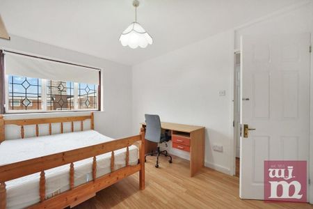 3 bedroom flat to rent - Photo 5