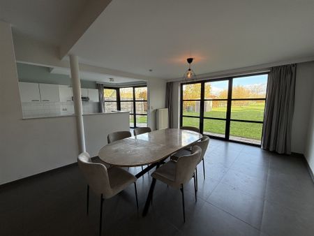 Gelijkvloers appartement met ruime tuin - Photo 4